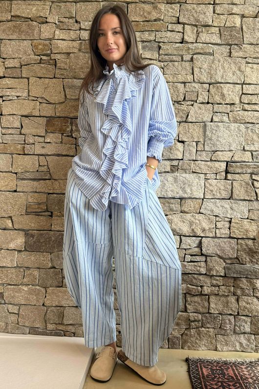 Nantucket Ruffle Blouse Light Denim /15=